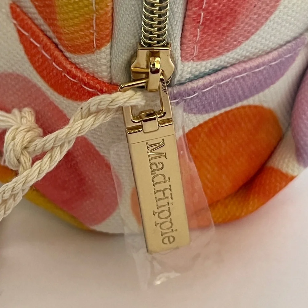 NEW Mad Hippie Cleansing Oil & Travel Kit - Picture 8 of 16
